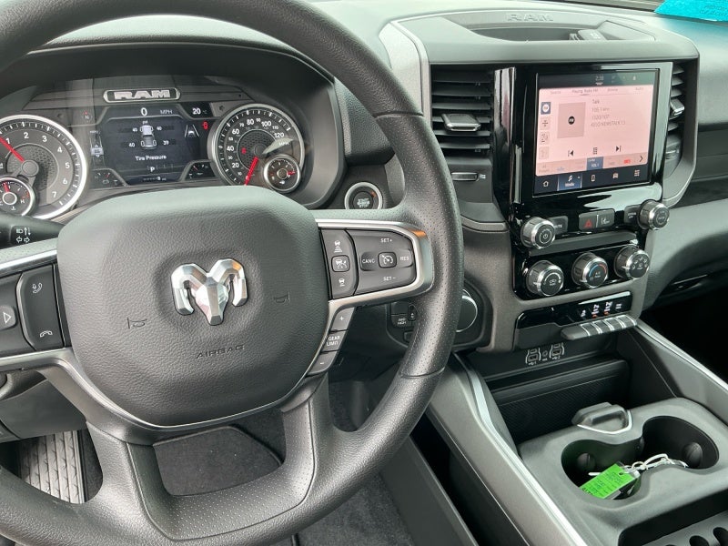 2027 RAM Ram 1500 RAM 1500 EXPRESS CREW CAB 4X4 5'7' BOX