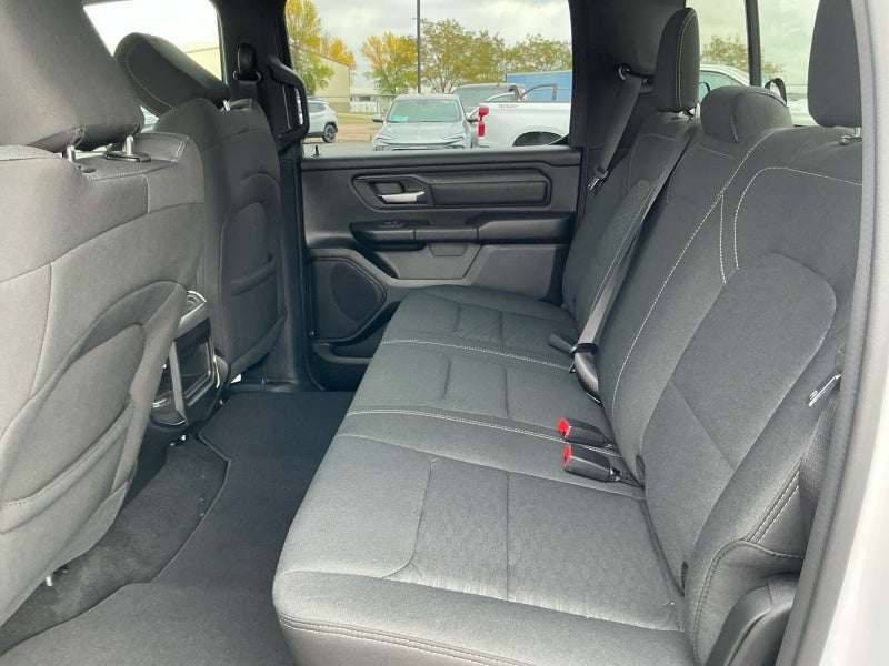 2027 RAM Ram 1500 RAM 1500 EXPRESS CREW CAB 4X4 5'7' BOX