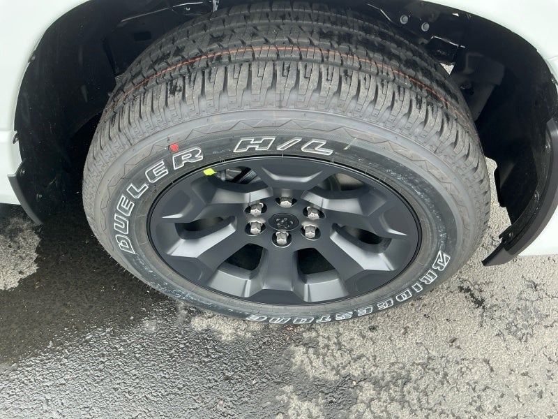 2027 RAM Ram 1500 RAM 1500 EXPRESS CREW CAB 4X4 5'7' BOX
