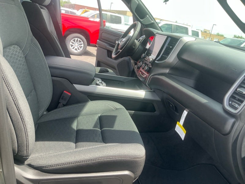 2026 RAM Ram 1500 RAM 1500 EXPRESS CREW CAB 4X4 5'7' BOX