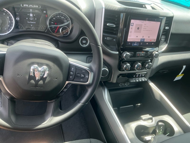 2026 RAM Ram 1500 RAM 1500 EXPRESS CREW CAB 4X4 5'7' BOX