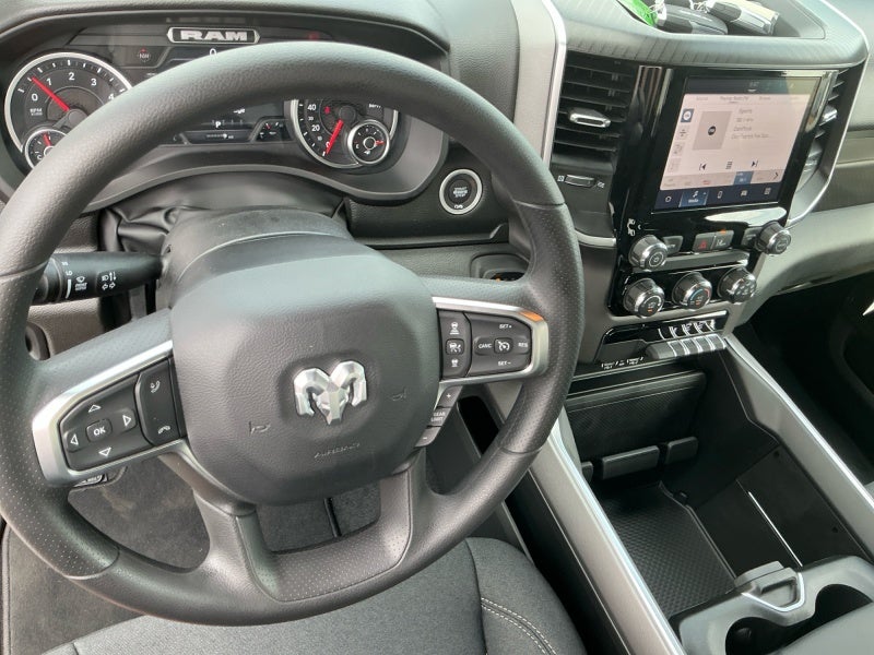2026 RAM Ram 1500 RAM 1500 EXPRESS CREW CAB 4X4 5'7' BOX