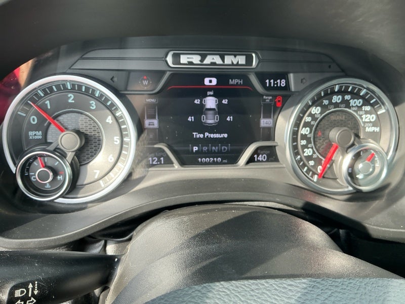 2022 RAM 1500 Big Horn Crew Cab 4x4 5'7' Box