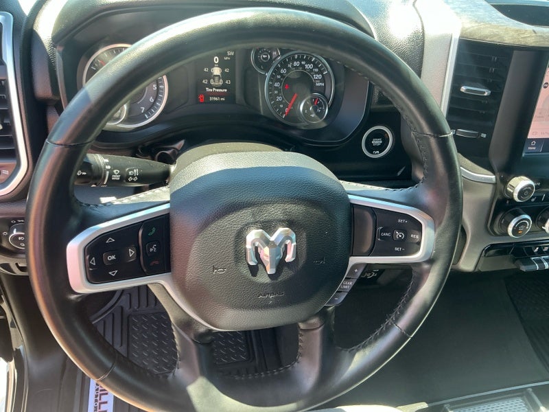 2023 RAM 1500 Big Horn Crew Cab 4x4 5'7' Box
