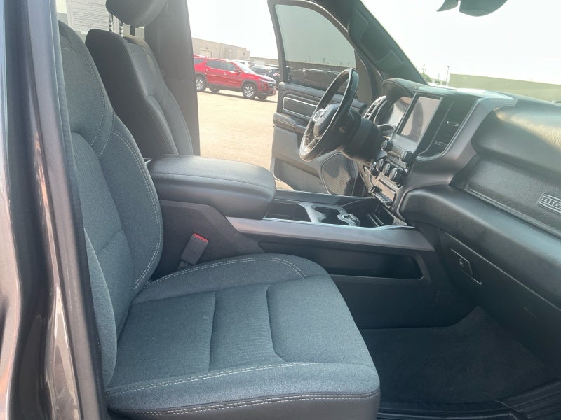 2020 RAM 1500 Big Horn Crew Cab 4x4 5'7' Box