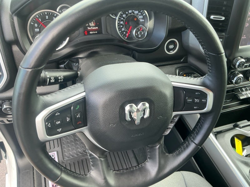 2023 RAM 1500 Big Horn Crew Cab 4x4 5'7' Box