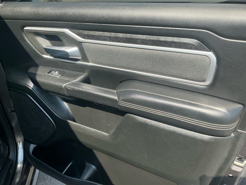 2020 RAM 1500 Big Horn Crew Cab 4x4 5'7' Box