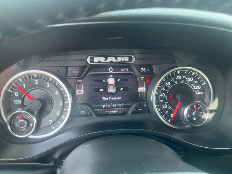 2024 RAM 1500 Big Horn Crew Cab 4x4 5'7' Box