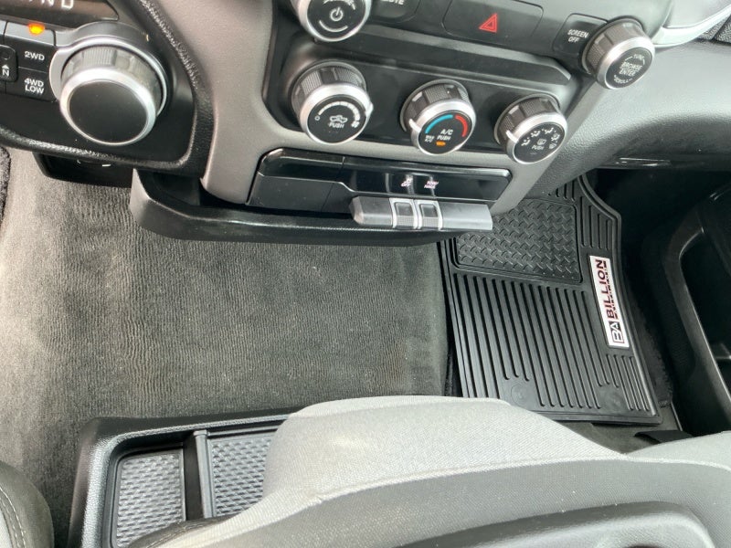 2020 RAM 1500 Big Horn Crew Cab 4x4 5'7' Box