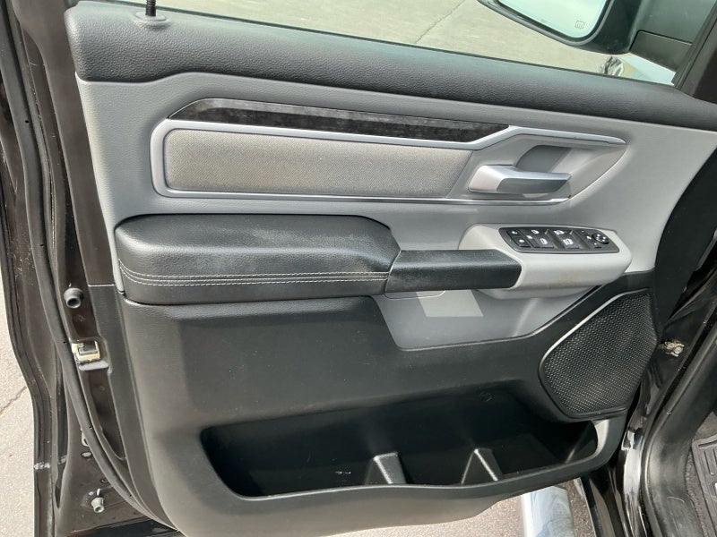 2020 RAM 1500 Big Horn Crew Cab 4x4 5'7' Box
