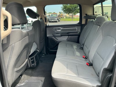 2020 RAM 1500 Big Horn Crew Cab 4x4 5'7' Box