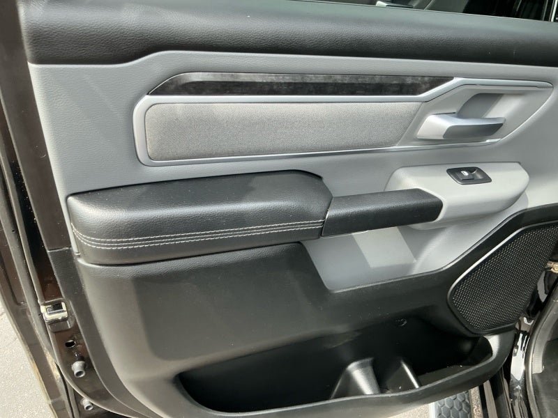 2020 RAM 1500 Big Horn Crew Cab 4x4 5'7' Box