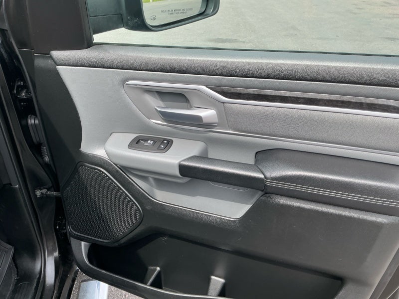 2020 RAM 1500 Big Horn Crew Cab 4x4 5'7' Box