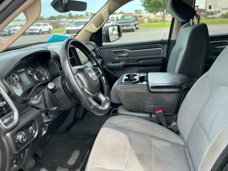 2020 RAM 1500 Big Horn Crew Cab 4x4 5'7' Box
