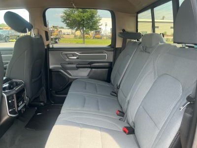 2020 RAM 1500 Big Horn Crew Cab 4x4 5'7' Box