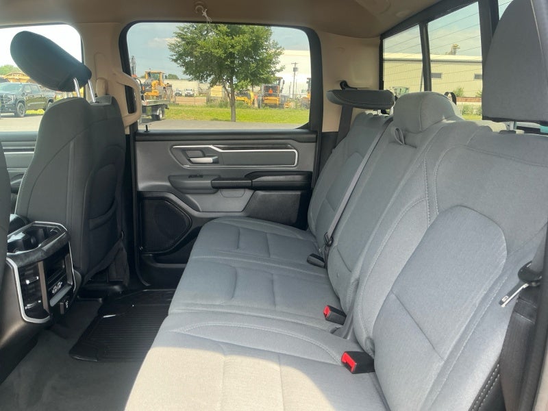 2020 RAM 1500 Big Horn Crew Cab 4x4 5'7' Box