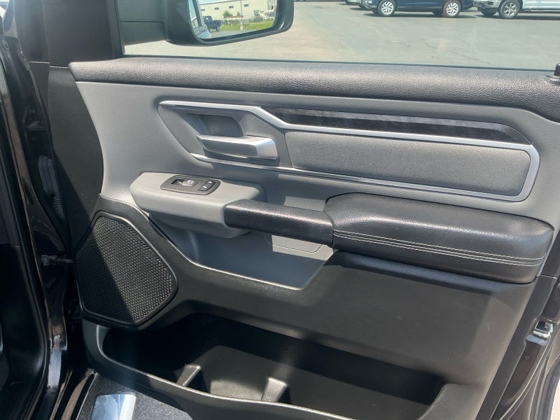 2020 RAM 1500 Big Horn Crew Cab 4x4 5'7' Box