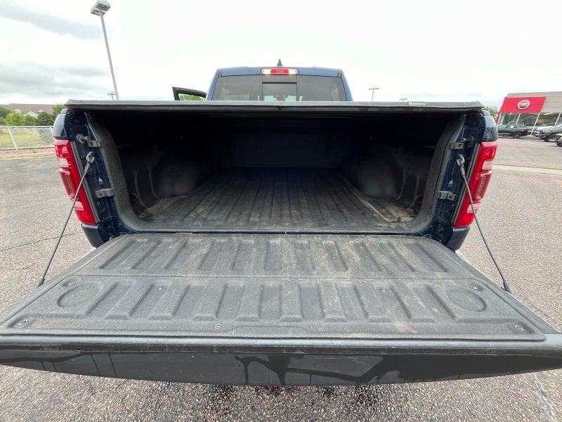 2021 RAM 1500 Big Horn Crew Cab 4x4 5'7' Box