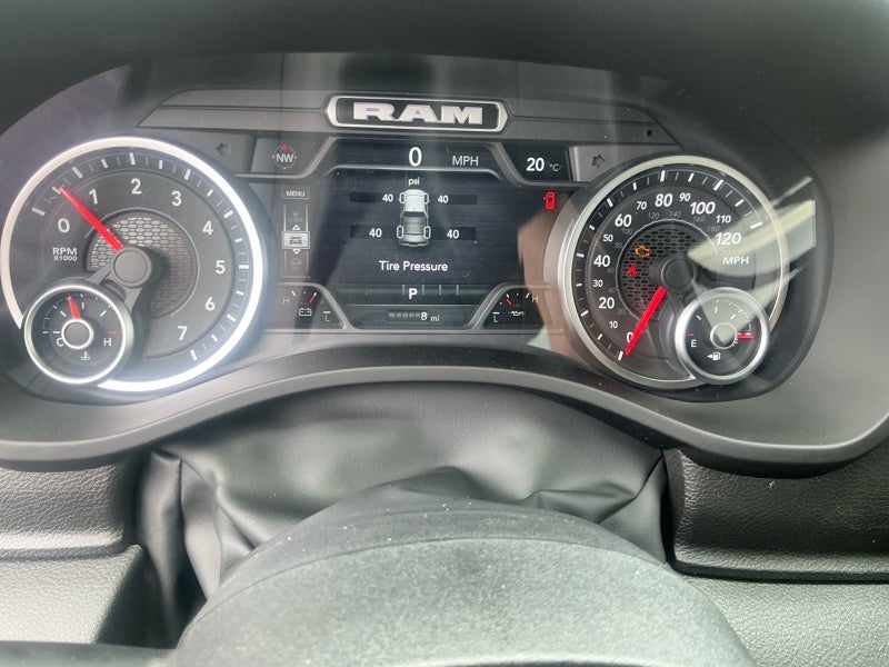 2026 RAM Ram 1500 RAM 1500 EXPRESS CREW CAB 4X4 5'7' BOX