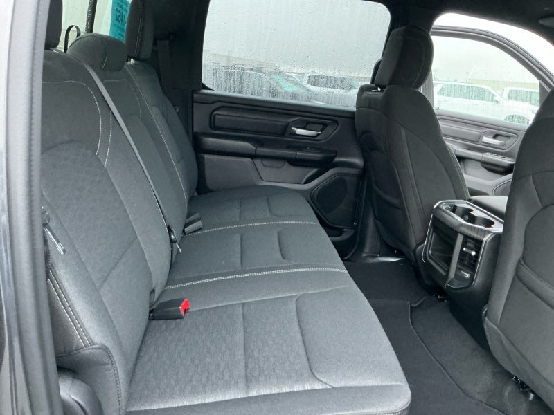 2027 RAM Ram 1500 RAM 1500 EXPRESS CREW CAB 4X4 5'7' BOX