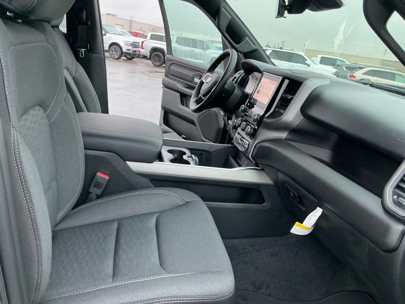 2027 RAM Ram 1500 RAM 1500 EXPRESS CREW CAB 4X4 5'7' BOX