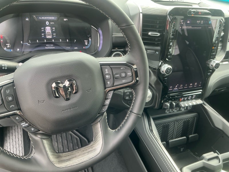 2026 RAM Ram 1500 RAM 1500 LIMITED CREW CAB 4X4 5'7' BOX