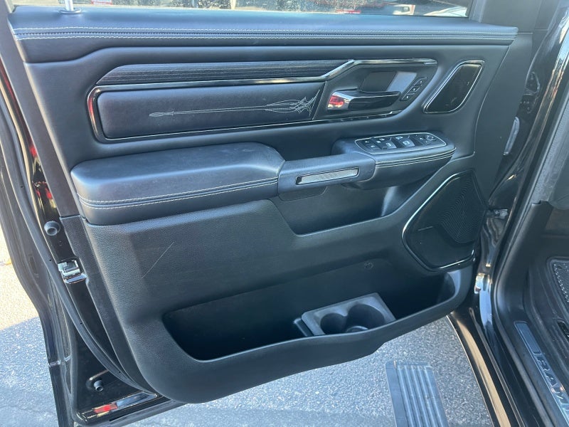 2022 RAM 1500 Limited Crew Cab 4x4 5'7' Box