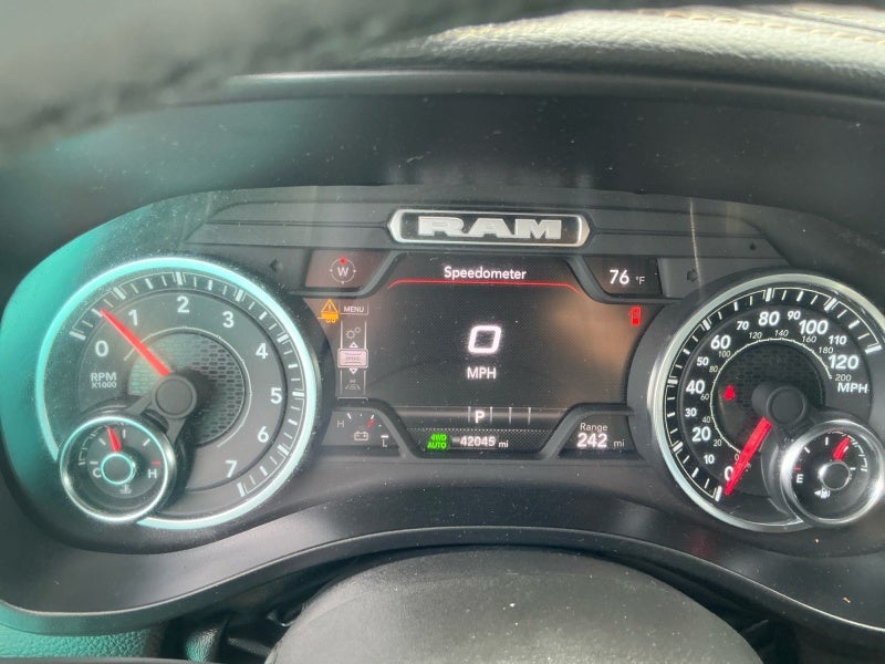 2025 RAM 1500 Laramie Crew Cab 4x4 5'7' Box