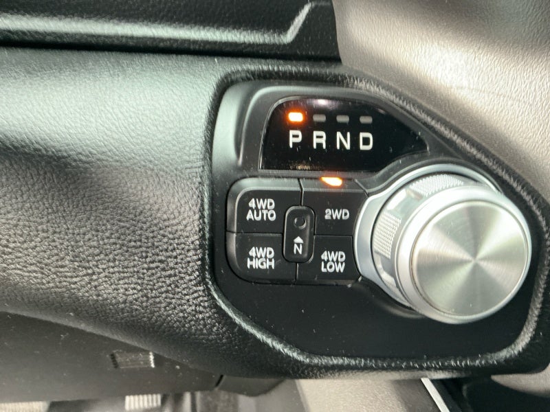 2020 RAM 1500 Laramie Crew Cab 4x4 5'7' Box