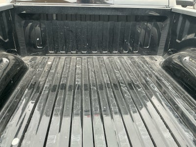 2020 RAM 1500 Laramie Crew Cab 4x4 5'7' Box