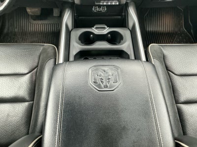 2020 RAM 1500 Laramie Crew Cab 4x4 5'7' Box