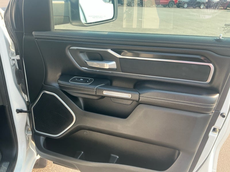2021 RAM 1500 Laramie Crew Cab 4x4 5'7' Box