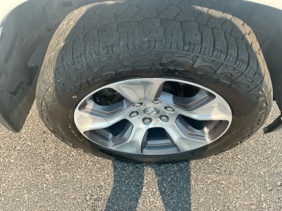 2021 RAM 1500 Laramie Crew Cab 4x4 5'7' Box