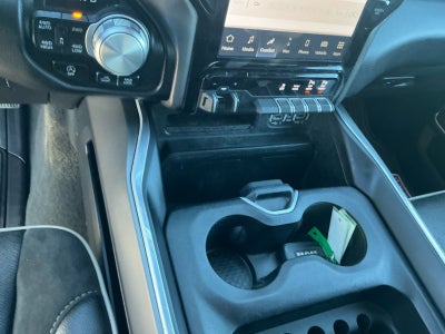 2023 RAM 1500 Laramie Crew Cab 4x4 5'7' Box