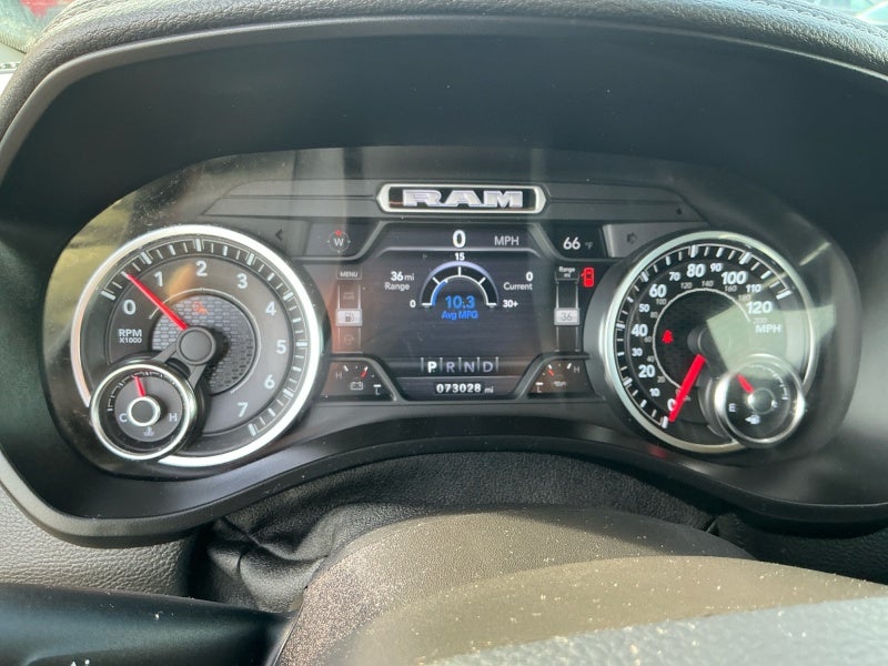 2019 RAM 1500 Laramie Crew Cab 4x4 5'7' Box