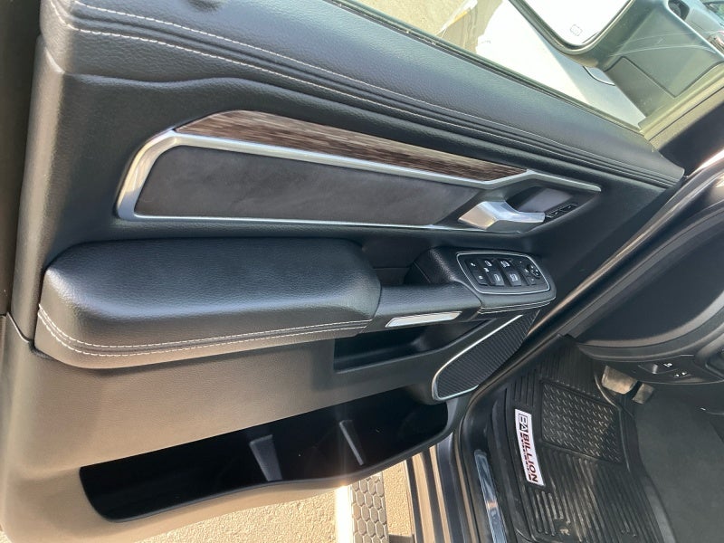 2019 RAM 1500 Laramie Crew Cab 4x4 5'7' Box