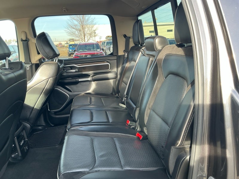 2019 RAM 1500 Laramie Crew Cab 4x4 5'7' Box