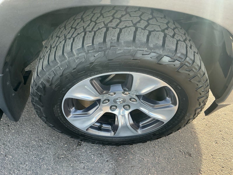 2019 RAM 1500 Laramie Crew Cab 4x4 5'7' Box