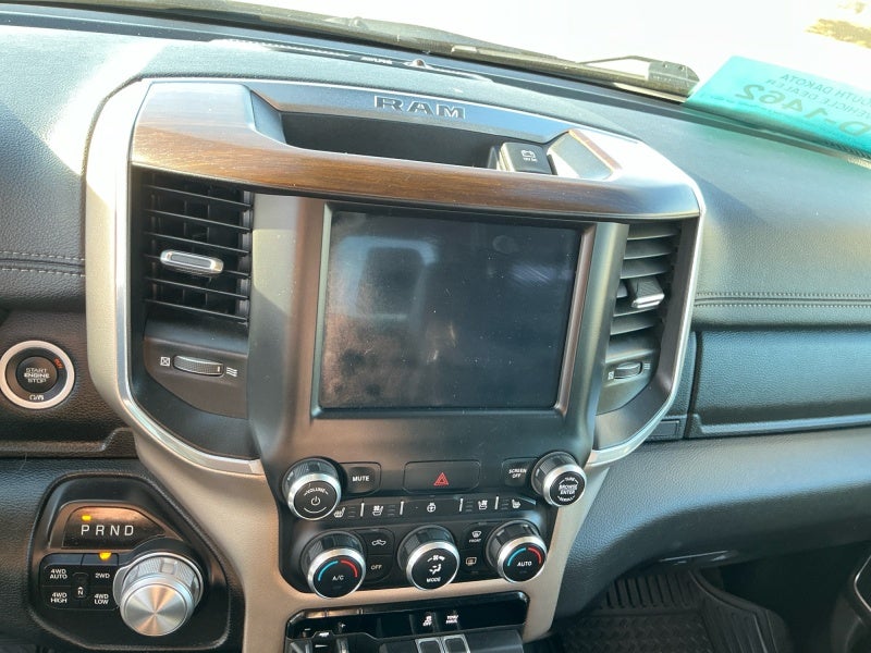 2021 RAM 1500 Laramie Crew Cab 4x4 5'7' Box