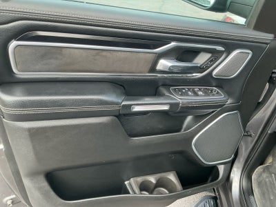 2022 RAM 1500 Laramie Crew Cab 4x4 5'7' Box