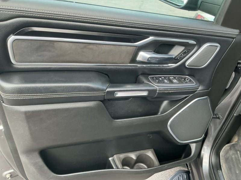 2022 RAM 1500 Laramie Crew Cab 4x4 5'7' Box