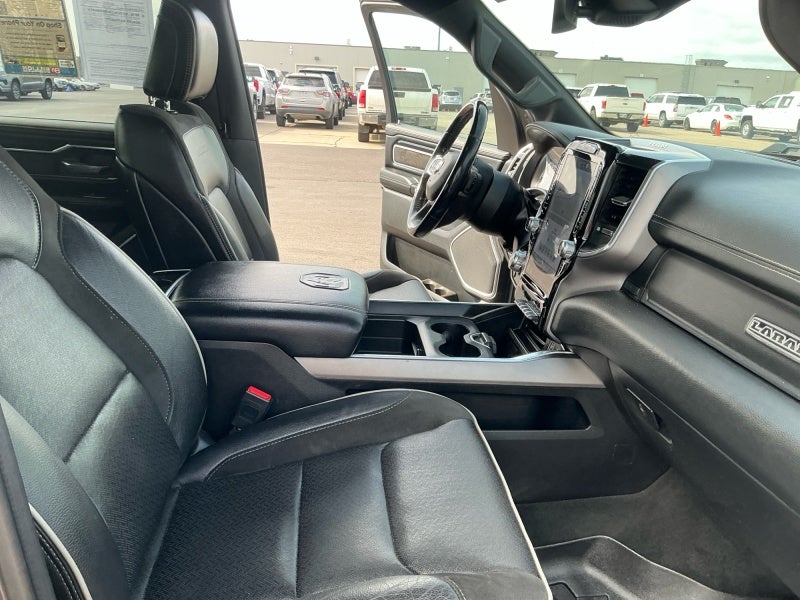 2022 RAM 1500 Laramie Crew Cab 4x4 5'7' Box