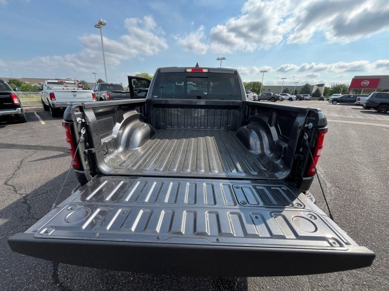 2026 RAM 1500 Laramie Crew Cab 4x4 5'7' Box