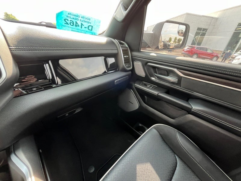 2026 RAM 1500 Laramie Crew Cab 4x4 5'7' Box