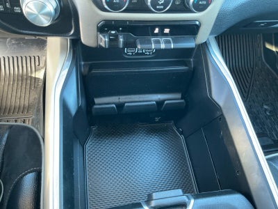 2022 RAM 1500 Laramie Crew Cab 4x4 5'7' Box