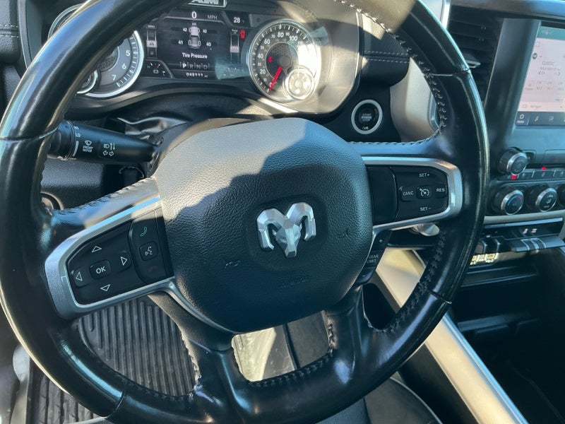 2022 RAM 1500 Laramie Crew Cab 4x4 5'7' Box