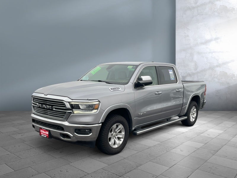 2020 RAM 1500 Laramie Crew Cab 4x4 5'7' Box