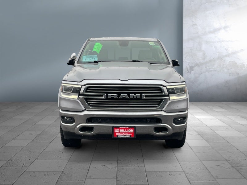 2020 RAM 1500 Laramie Crew Cab 4x4 5'7' Box