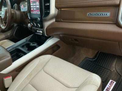 2020 RAM 1500 Laramie Crew Cab 4x4 5'7' Box