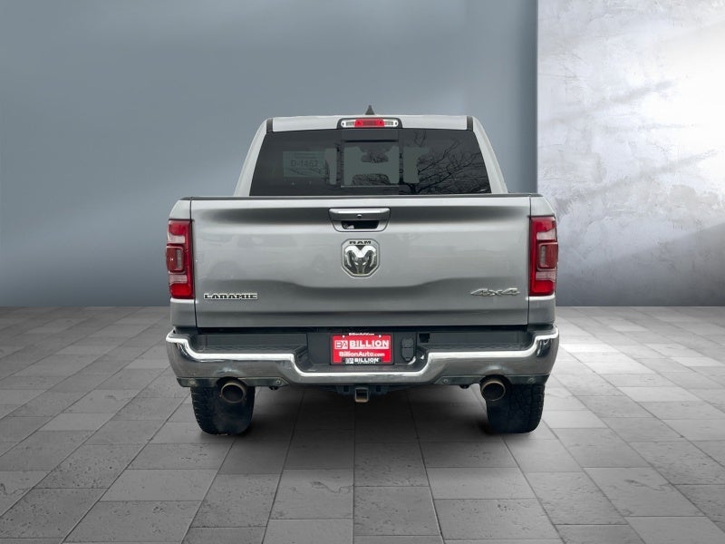 2020 RAM 1500 Laramie Crew Cab 4x4 5'7' Box